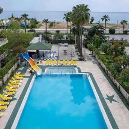 De Marede Family 4*